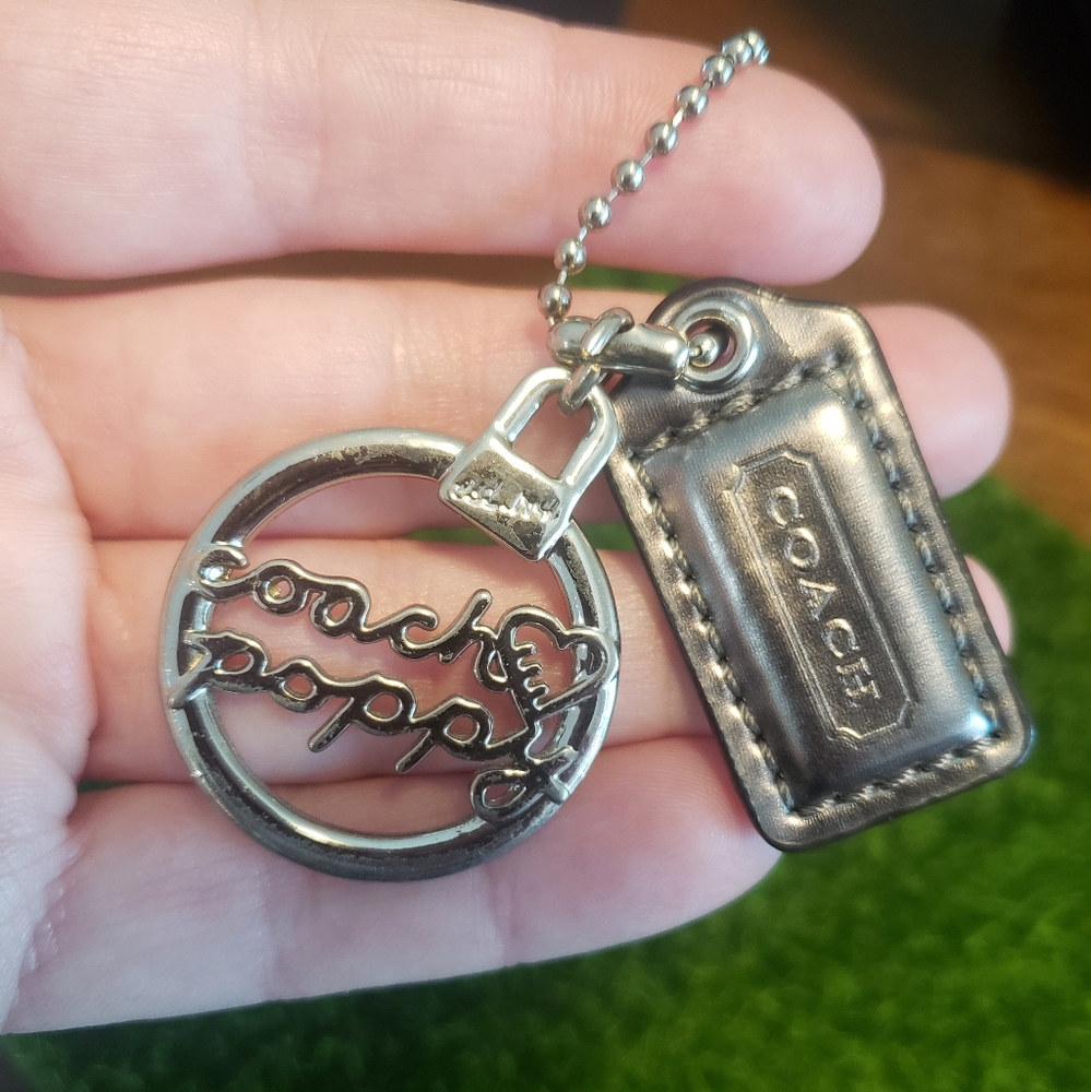Coach Poppy Keychain Vintage METALLIC SILVER Handbag Handtag Coach